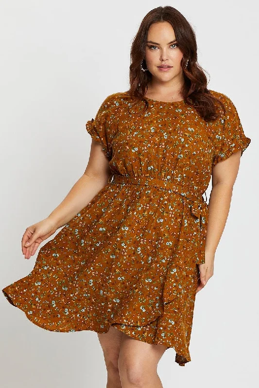 Ditsy Print Short Sleeve Frill Front Dress