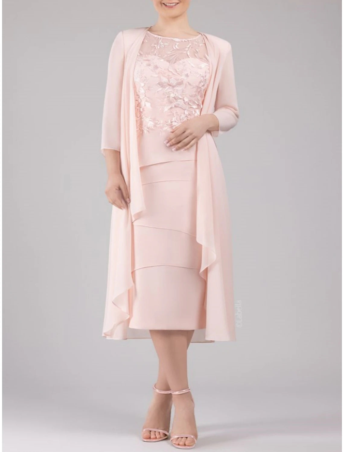 Sheath / Column Mother of the Bride Dress Petite Scoop Neck Tea Length Chiffon 3/4 Length Sleeve with Lace Tier